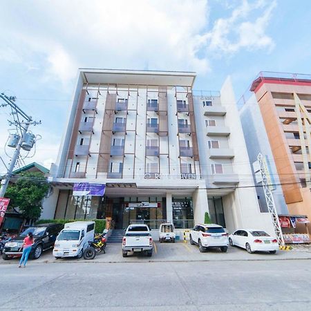 Reddoorz Plus @ Roxas Street Davao City Eksteriør billede