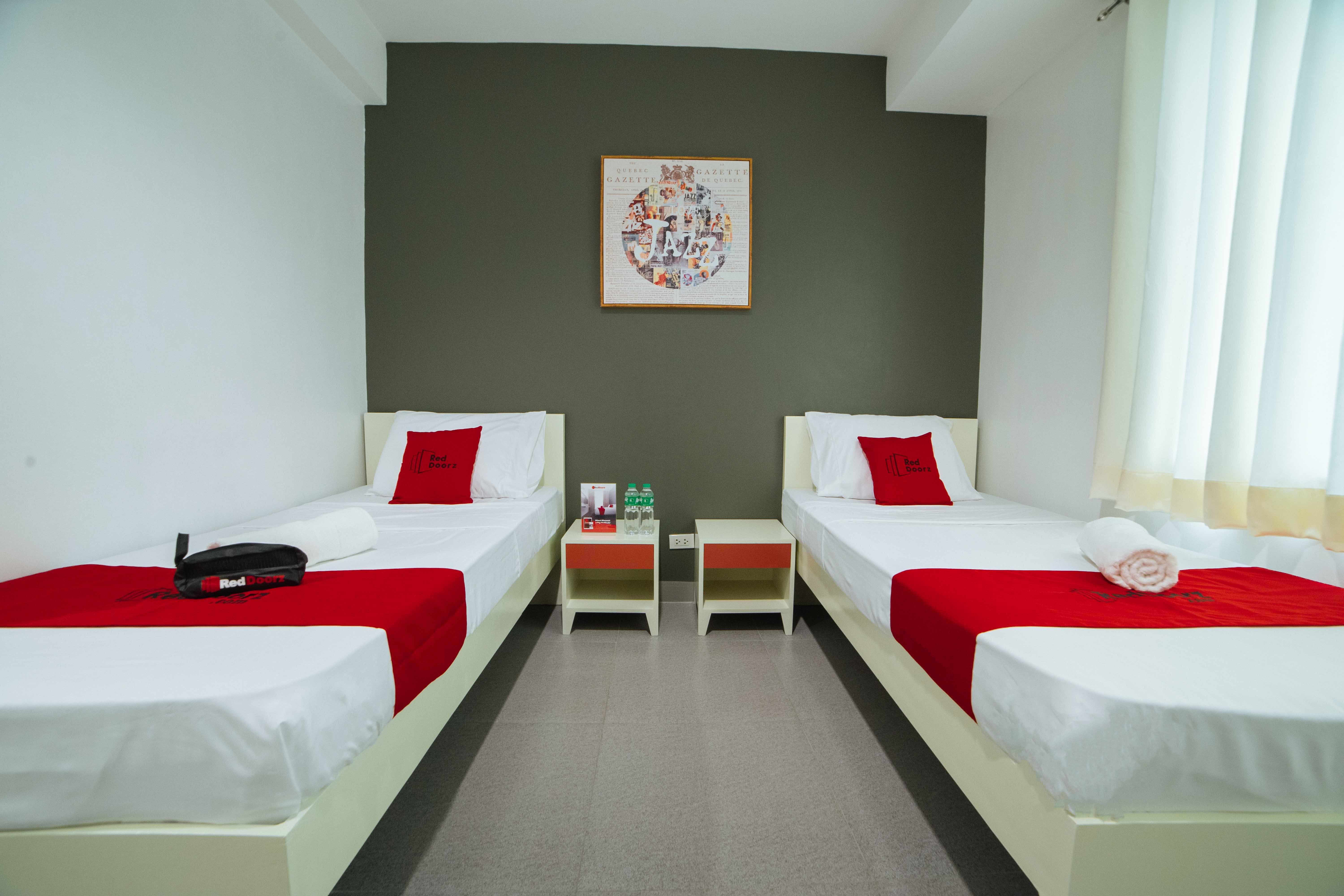 Reddoorz Plus @ Roxas Street Davao City Eksteriør billede