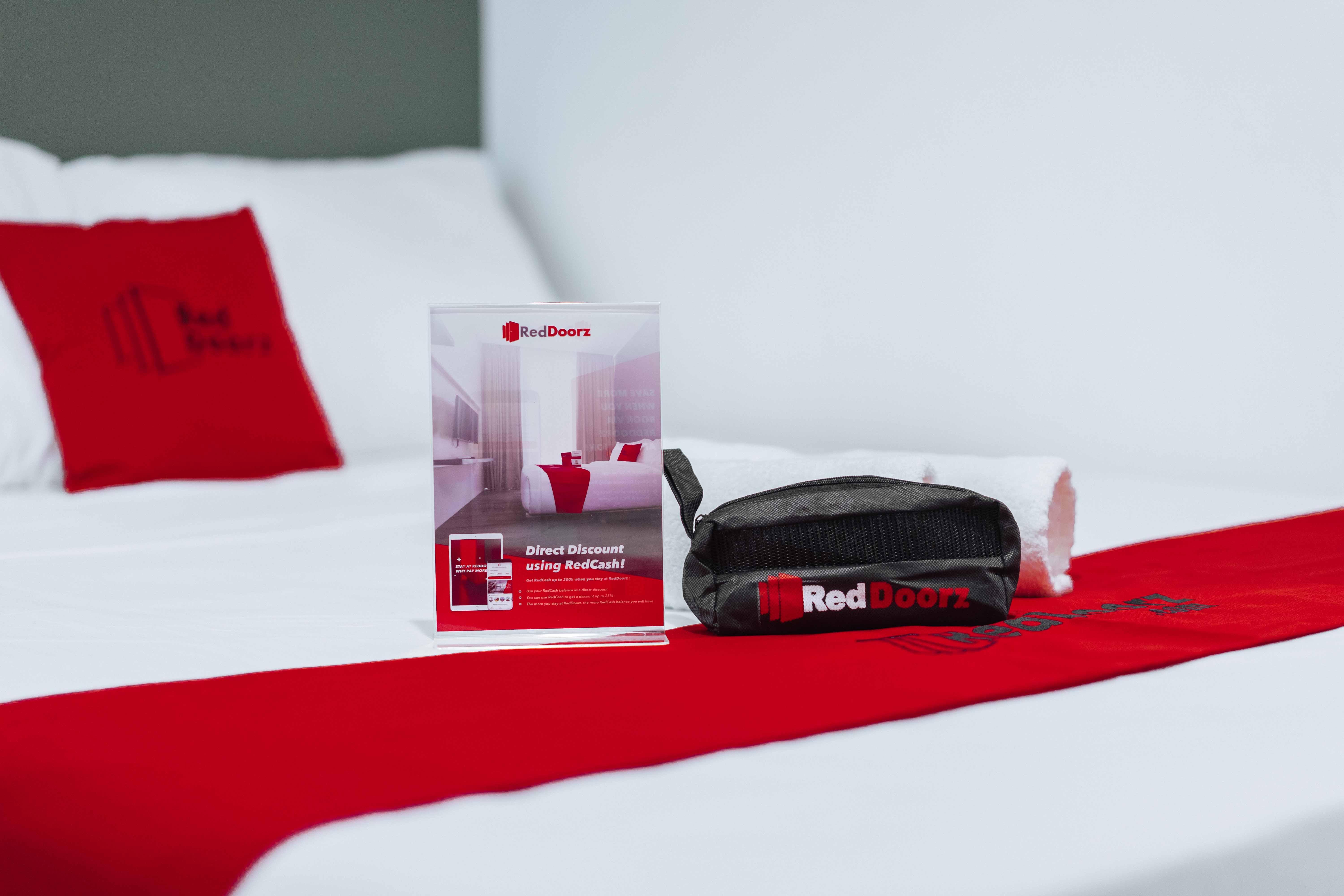 Reddoorz Plus @ Roxas Street Davao City Eksteriør billede
