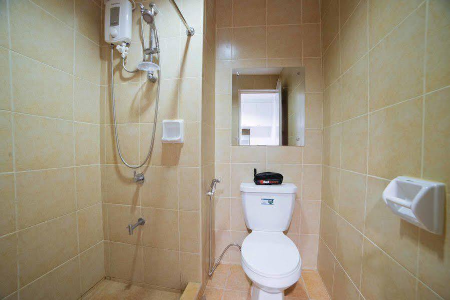 Reddoorz Plus @ Roxas Street Davao City Eksteriør billede